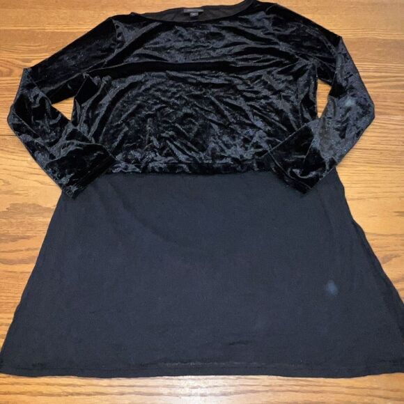 J.Jill Wearever PM Tunic Top in Black Long Sleeve Side Slits Faux Velvet Knit - Picture 1 of 4